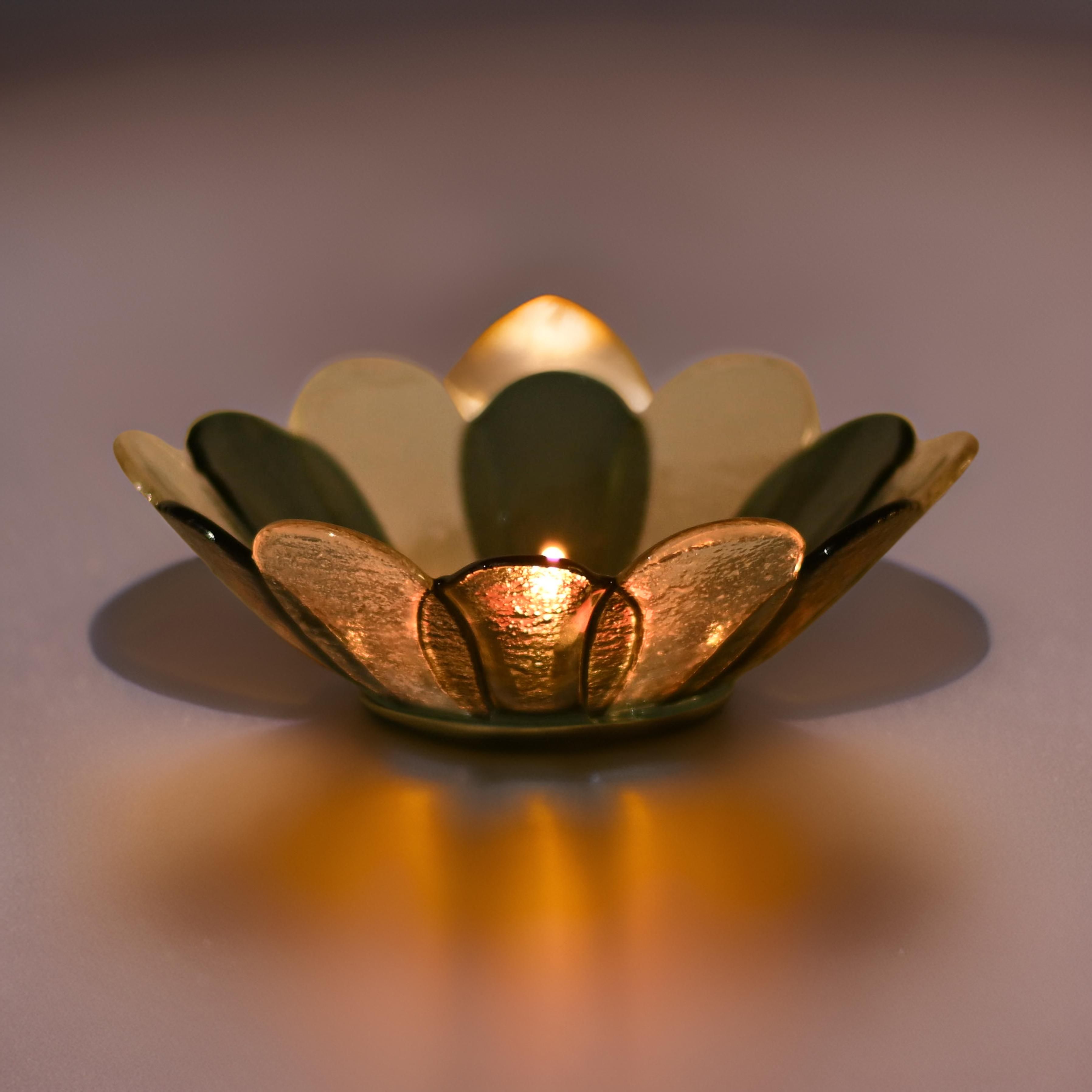 Flower T - Light (Midnight Black)